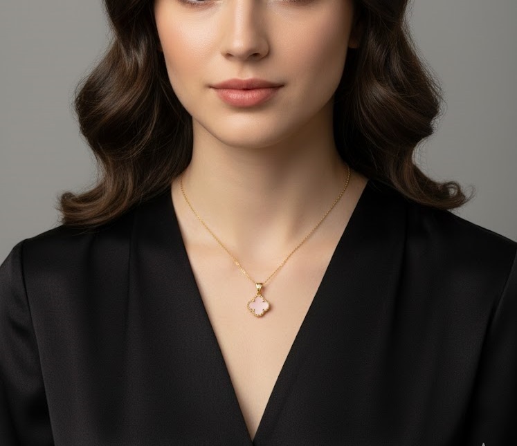 BYEZO 14K 1,94 GR PEMBE ONE CLEEF KOLYE BYEZO 14K 1,94 GR PEMBE ONE CLEEF KOLYE